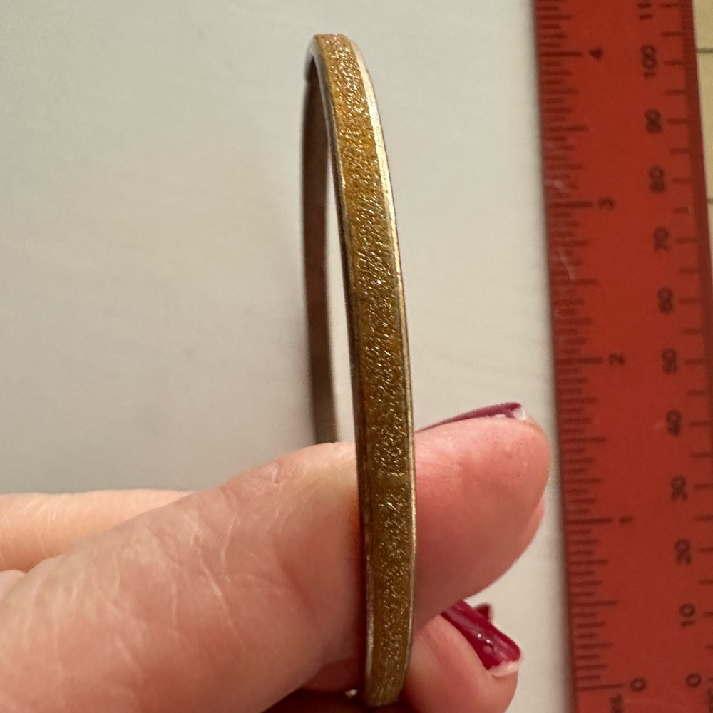 Gold tone bracelet (3 of 5 listings)